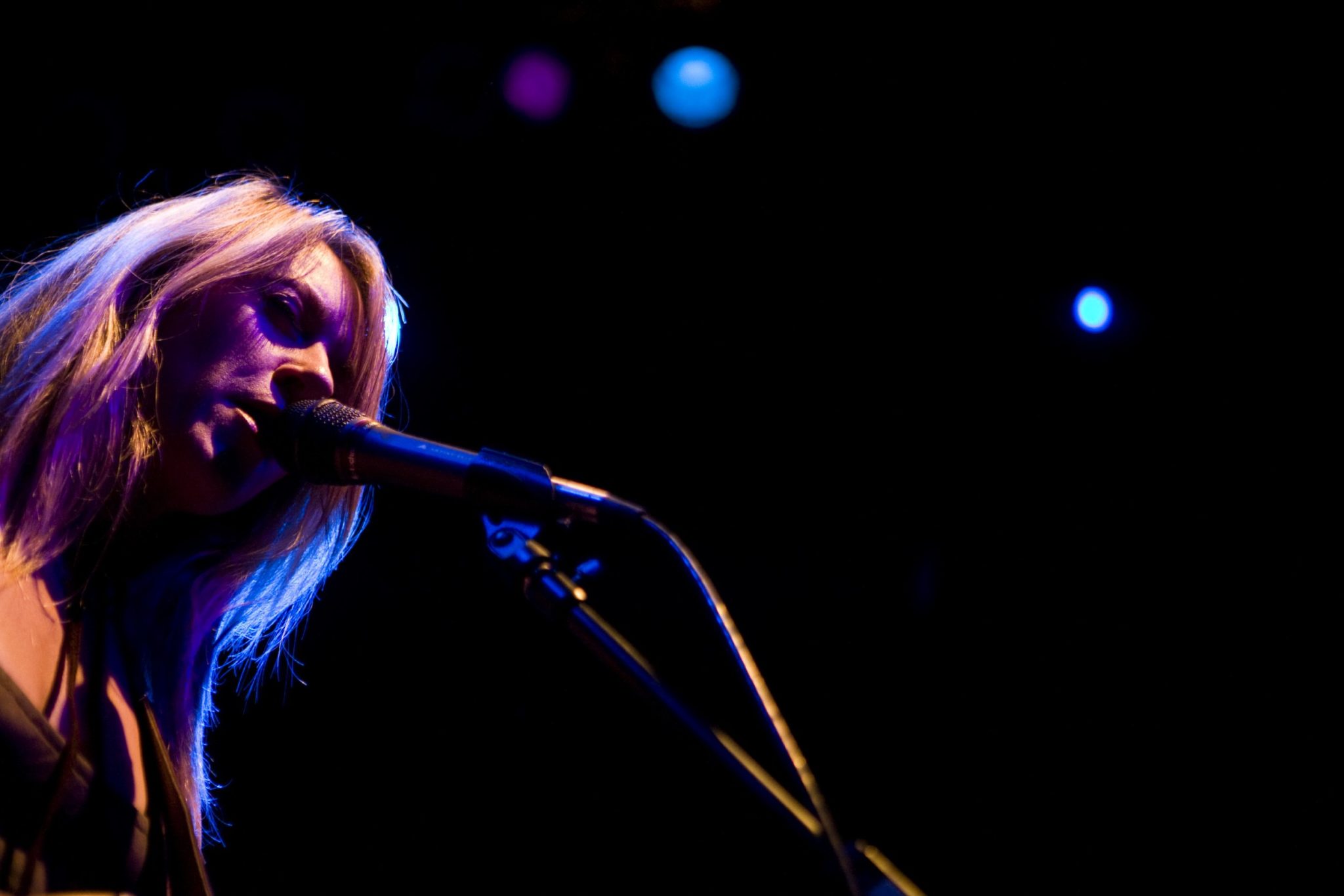 Liz Phair performs her album "Exile in Guyville" at the 9:30 Club in Washington, D.C., on August 28, 2008. (Photo: Brandan Hoffman/Getty)