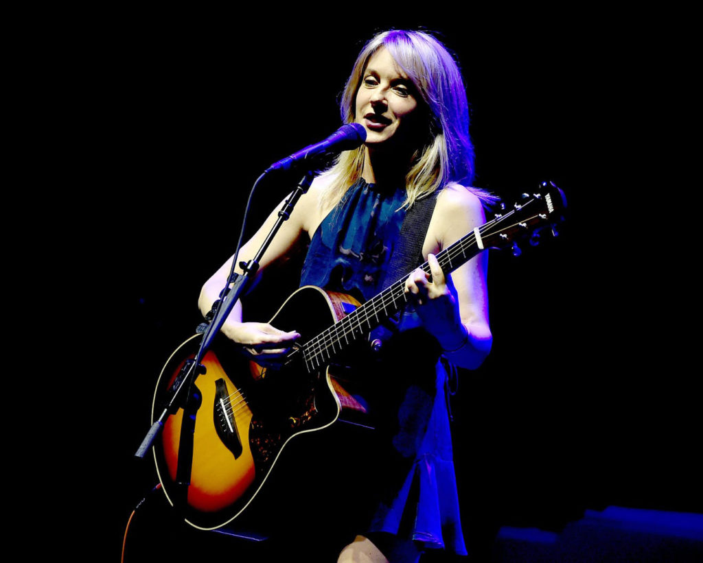 Musician Liz Phair performs at The Theatre at Ace Hotel on March 26, 2016 in Los Angeles, California. (Photo: Kevin Winter, Getty Images)