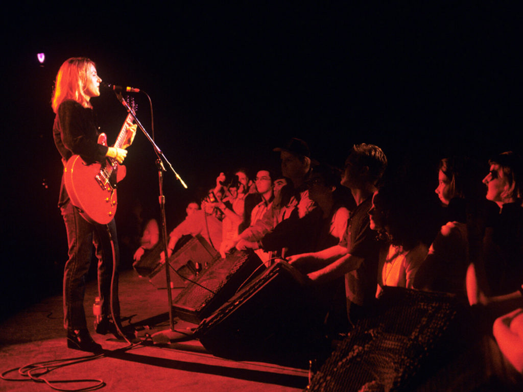 Liz Phair performing at the SXSW Music Festival in Austin, Texas in 1996. (Photo: Ebet Roberts/Redferns via Getty Images)